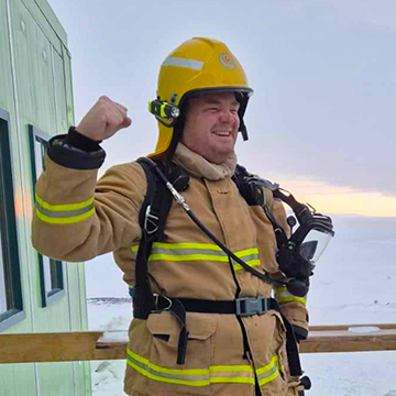 Alex Sewell: Preparing for the Ice Alex Sewell: Preparing for the Ice